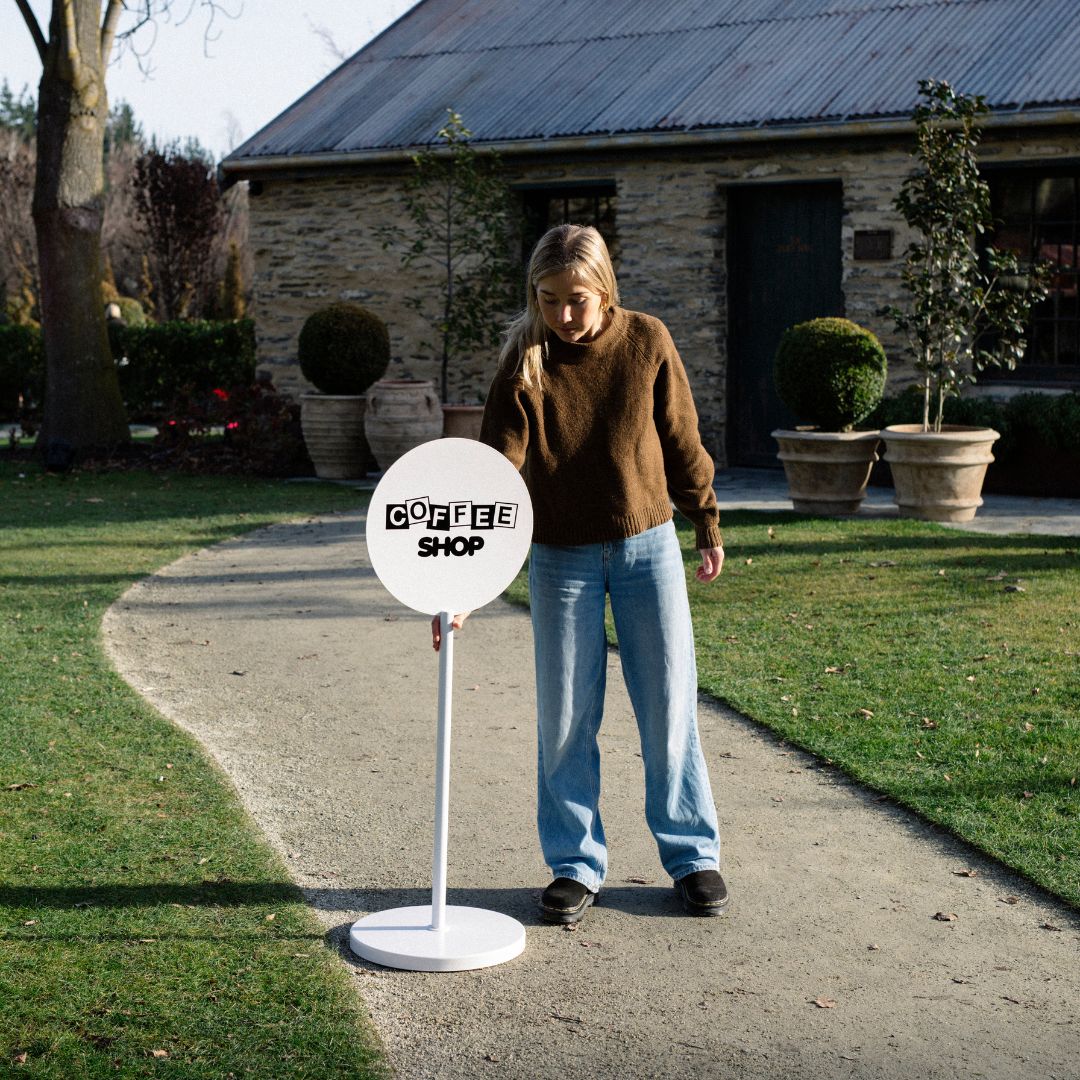 Standing Round Sign - Image 4