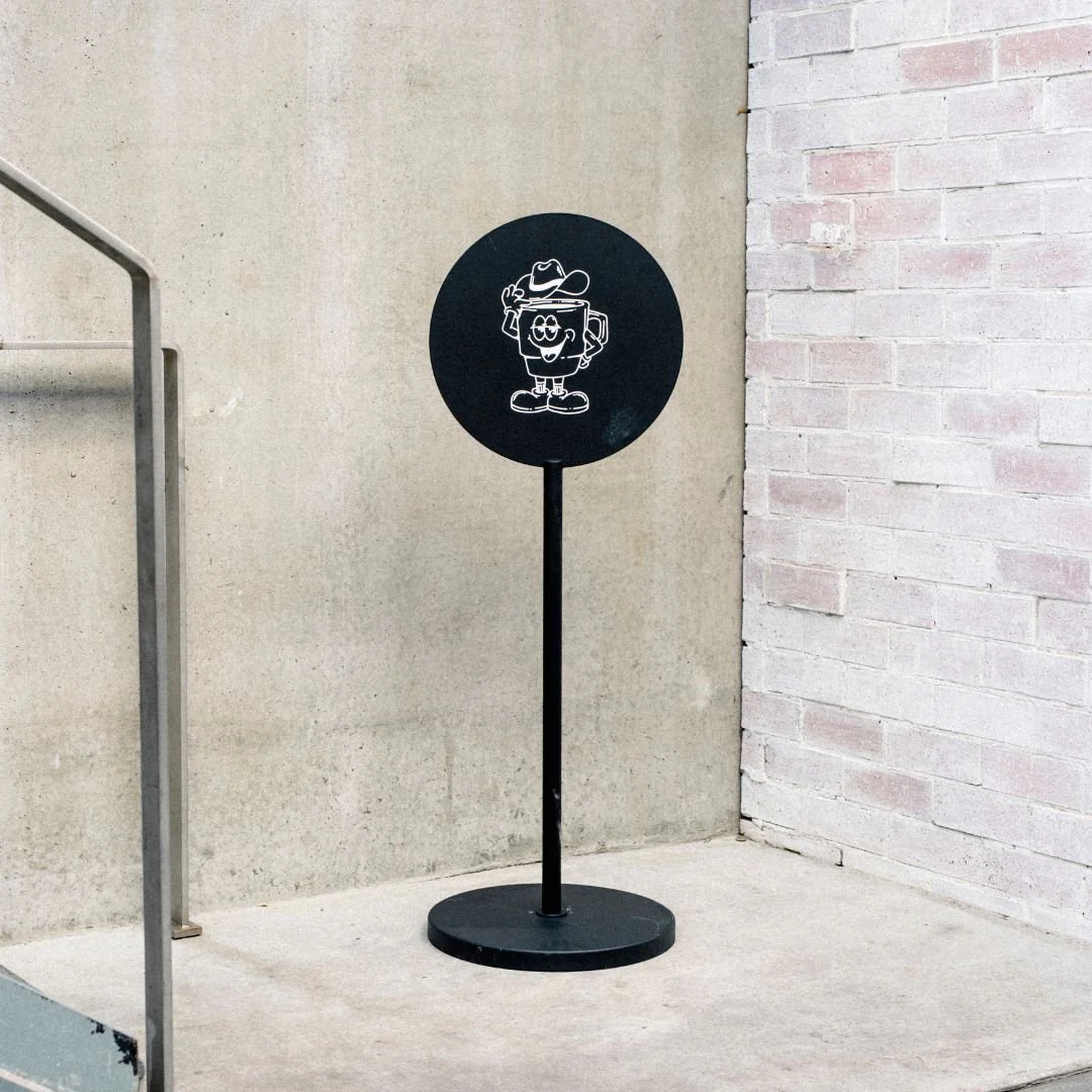 Standing Round Sign - Image 7