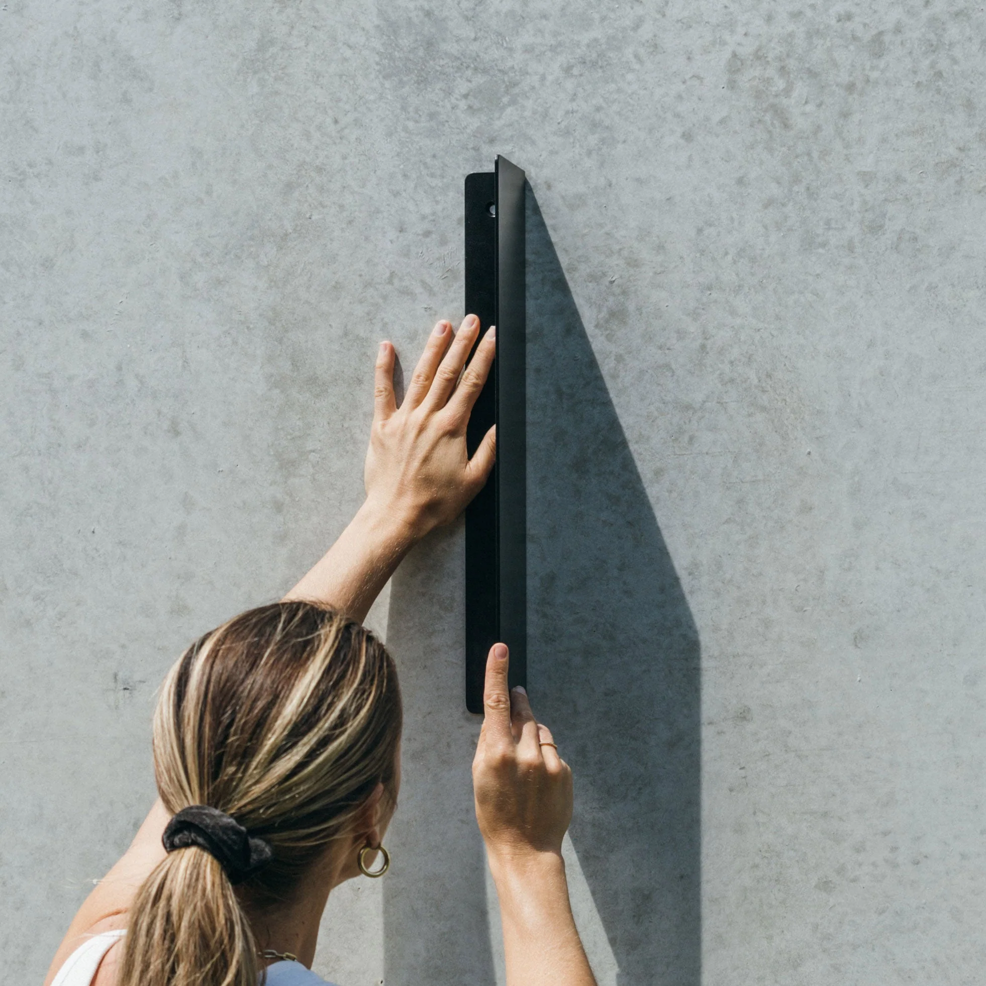 Vertical Blade Sign - Image 3